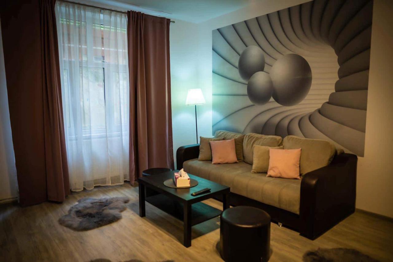 Апартаменты The Nest@Pinehouse Брашов Экстерьер фото